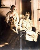 Sarah Stewart and daughter Grace Metzger